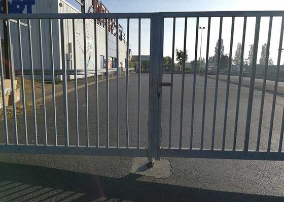 ворота загородки утюга ржавчины устойчивой сваренные дверью с анти- замком похищения